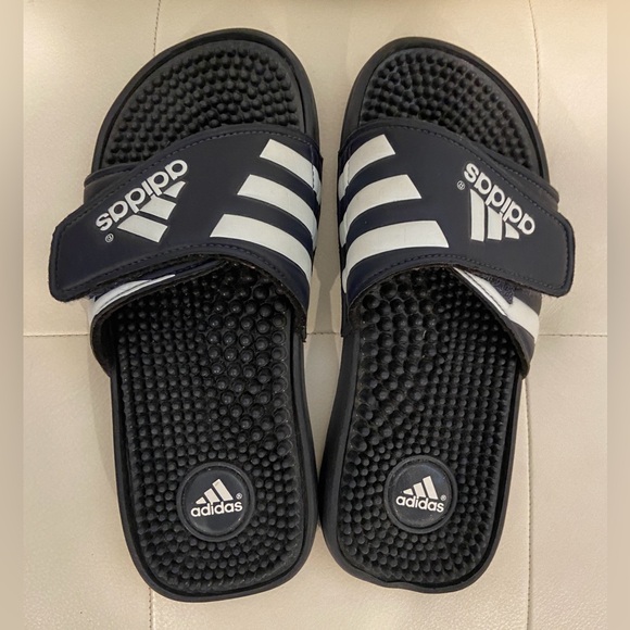 Shoes - Adidas adissage Slides